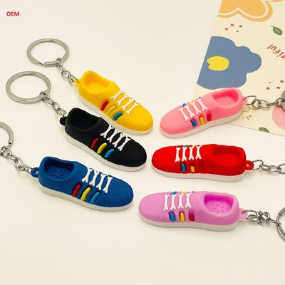 3D Mini Ayakkabı Anahtar Çapraz Karakter Anahtar Çapraz Metal Anahtar Yüzüğü Özel Plastik Şekil Anahtar Çapraz